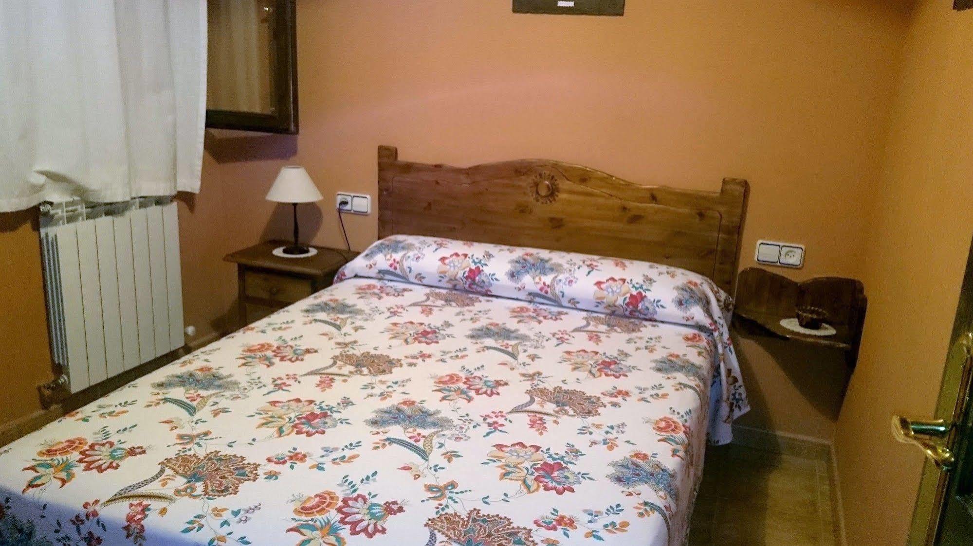 El Rincon De Andrea Apartamentos Biescas  Buitenkant foto